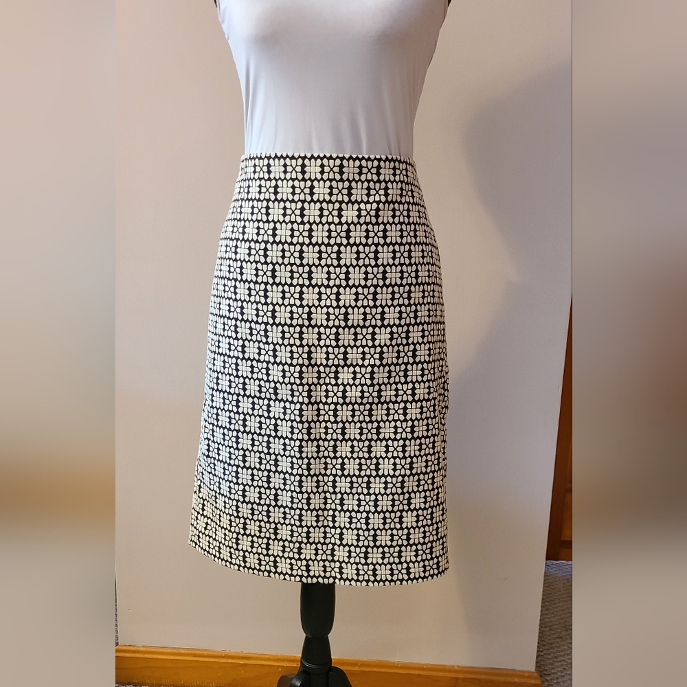 NWOT! Banana Republic Pencil Skirt Black & Ivory Size 6